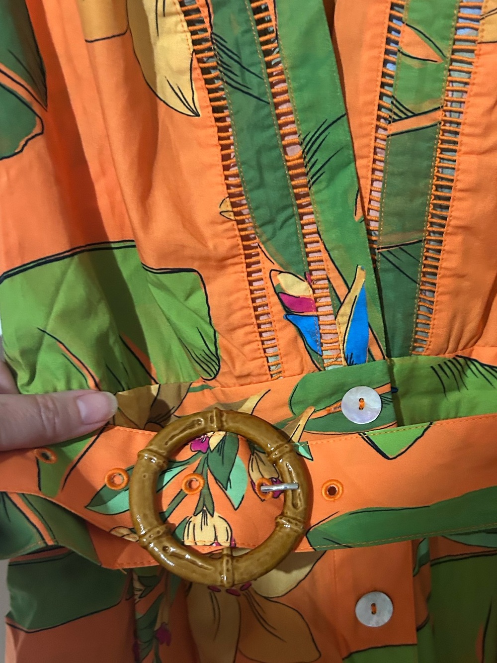 FARM RIO Fresh Macaw Orange Romper Size Medium Belted V-Neck - Picture 4 of 15